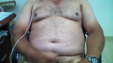 Snapshot of carlos8711 chatting on July 19, 9:13 am carlos8711 online show from July 19, 9:13 am