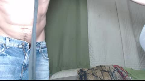 Snapshot of carlos_bigger chatting on June 4, 8:31 am Carlos online show from June 4, 8:31 am