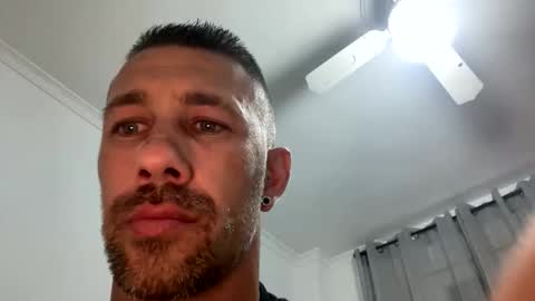 carlosrm440882 online show from May 19, 11:55 pm