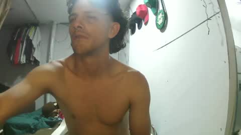 carlossxx96 online show from June 24, 5:50 am