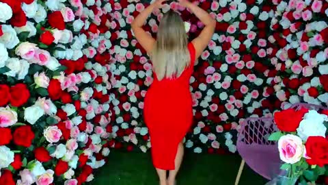 Snapshot of carlota_peach chatting on February 15, 6:33 am Andrea online show from February 15, 6:33 am