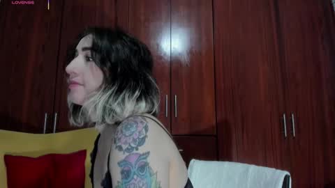 carly grasso  online show from March 15, 8:53 am