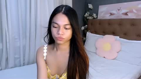 Snapshot of carmella_amethyst chatting on July 28, 3:21 pm CARMELLA online show from July 28, 3:21 pm
