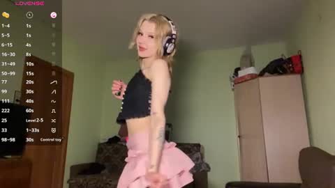 Elina online show from June 18, 11:31 pm
