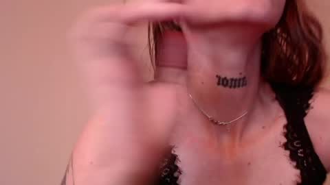 carmennrusso online show from May 15, 1:34 am