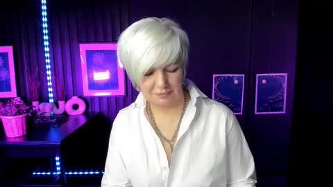 Snapshot of carmensoft chatting on December 1, 10:04 pm Carmen online show from December 1, 10:04 pm