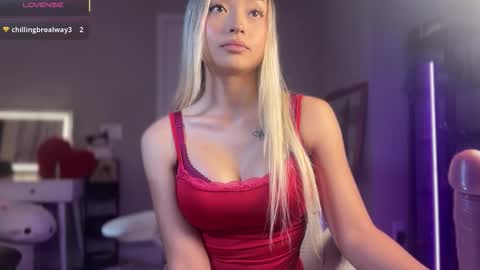 Snapshot of carmenxrose chatting on October 25, 11:43 pm carmenxrose online show from October 25, 11:43 pm