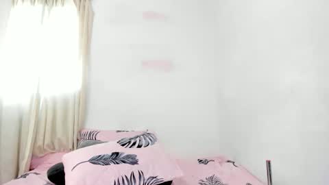 Snapshot of carmesix__ chatting on November 7, 2:06 pm carmesix__ online show from November 7, 2:06 pm