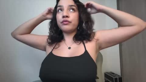 carmesix__ online show from August 5, 8:33 pm