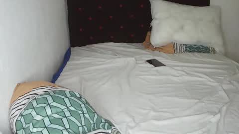 Snapshot of caro99666 chatting on May 21, 7:10 pm caro99666 online show from May 21, 7:10 pm