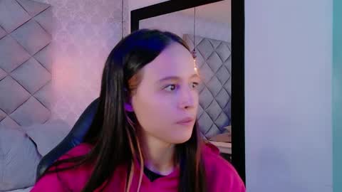 Snapshot of caro_adams1 chatting on November 26, 11:33 am caro_adams1 online show from November 26, 11:33 am