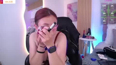 Snapshot of caro_fisher chatting on May 17, 1:07 pm Caro Fisher online show from May 17, 1:07 pm