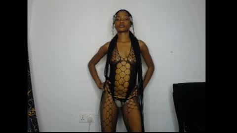 Snapshot of carobaby8 chatting on June 5, 7:03 am caroline online show from June 5, 7:03 am