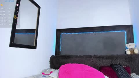 Snapshot of carol100597 chatting on January 22, 11:32 pm karol online show from January 22, 11:32 pm