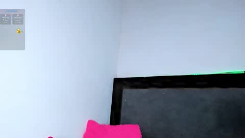 Snapshot of carol100597 chatting on October 21, 2:12 am karol online show from October 21, 2:12 am