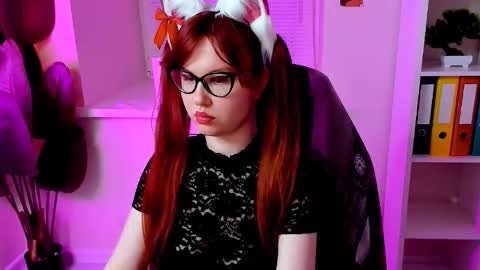 Snapshot of carol_carmen chatting on December 1, 2:00 pm Carol online show from December 1, 2:00 pm