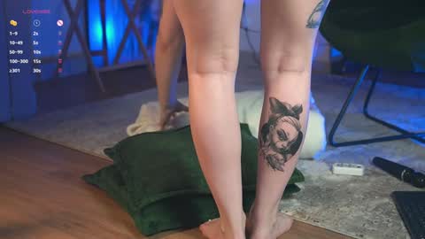 Snapshot of carol_ferreer chatting on December 6, 6:15 am carol online show from December 6, 6:15 am