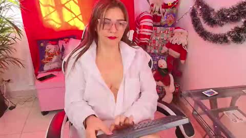 CAROL online show from December 15, 1:04 pm