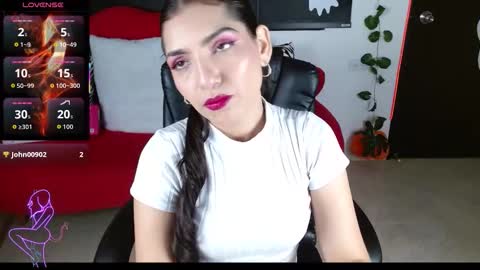 Snapshot of carolaine69_ chatting on October 7, 1:41 pm Caroline online show from October 7, 1:41 pm