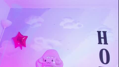 Snapshot of carolay759687 chatting on February 7, 8:11 am carolay759687 online show from February 7, 8:11 am