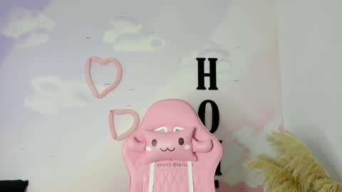 Snapshot of carolay759687 chatting on February 13, 2:01 am carolay759687 online show from February 13, 2:01 am