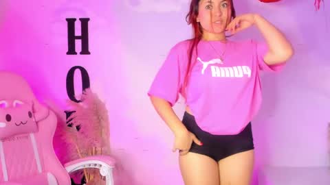 Snapshot of carolay759687 chatting on February 22, 1:11 am carolay759687 online show from February 22, 1:11 am