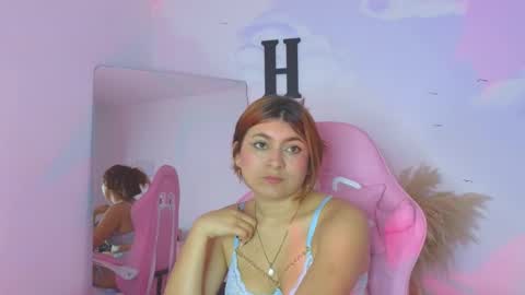 Snapshot of carolay759687 chatting on March 10, 8:37 am carolay759687 online show from March 10, 8:37 am