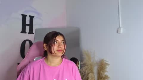 Snapshot of carolay759687 chatting on October 13, 9:48 pm carolay759687 online show from October 13, 9:48 pm