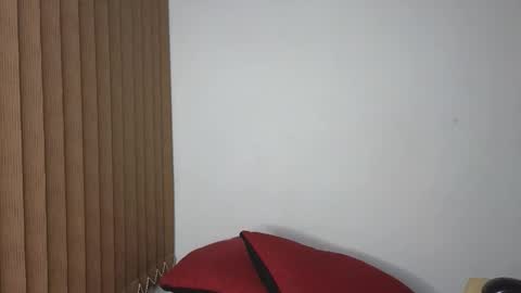 Snapshot of carolay759687 chatting on November 7, 12:32 am carolay759687 online show from November 7, 12:32 am