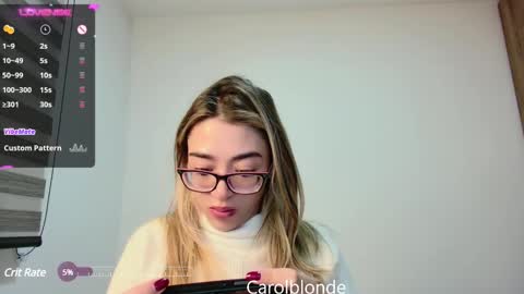 Snapshot of carolblonde chatting on February 25, 7:31 am Char online show from February 25, 7:31 am