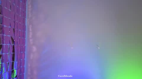 Snapshot of carolblonde chatting on October 28, 2:59 am Char online show from October 28, 2:59 am