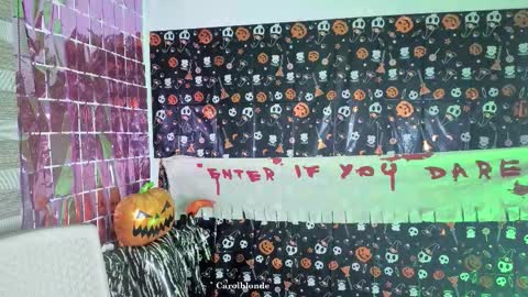 Snapshot of carolblonde chatting on November 2, 10:12 pm Char online show from November 2, 10:12 pm