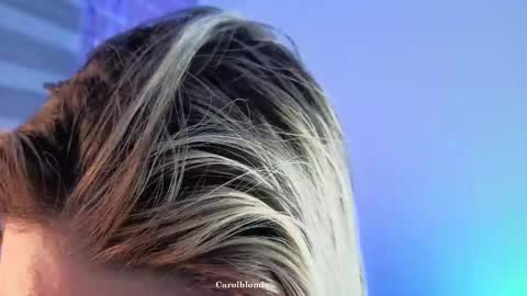 Snapshot of carolblonde chatting on November 23, 12:10 am Char online show from November 23, 12:10 am