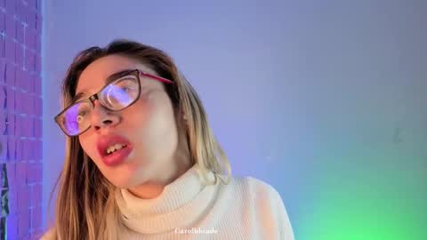 Snapshot of carolblonde chatting on December 3, 1:35 am Char online show from December 3, 1:35 am