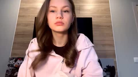 Lisa online show from February 6, 6:07 am