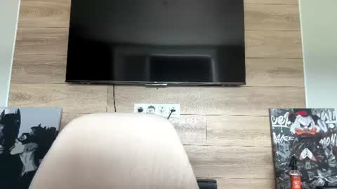 Lisa online show from July 8, 8:08 am