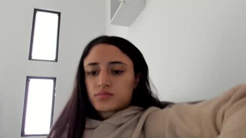 Snapshot of caroliine__ chatting on February 19, 5:06 pm Caroline online show from February 19, 5:06 pm