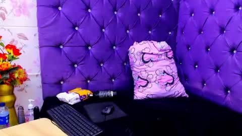 carolina suarez online show from July 5, 4:19 am