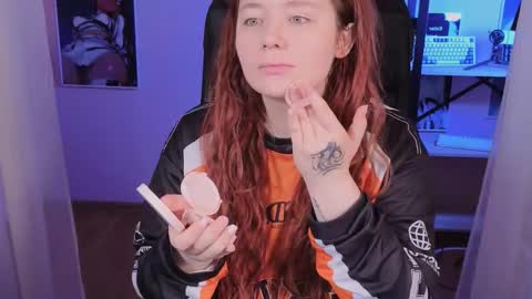 Snapshot of carolina_winter chatting on October 29, 7:21 am Mira online show from October 29, 7:21 am