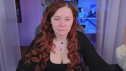 Snapshot of carolina_winter chatting on November 9, 5:39 am Mira online show from November 9, 5:39 am