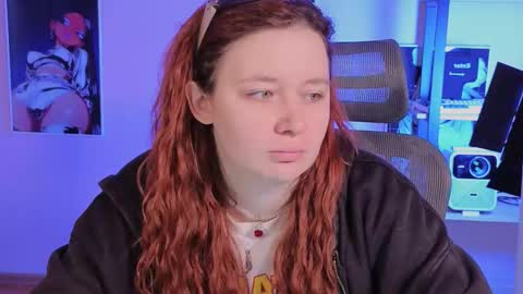 Snapshot of carolina_winter chatting on November 18, 12:53 pm Mira online show from November 18, 12:53 pm