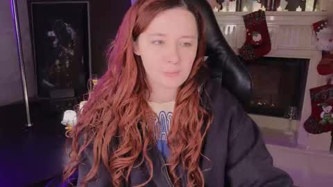 Snapshot of carolina_winter chatting on December 4, 12:58 pm Mira online show from December 4, 12:58 pm