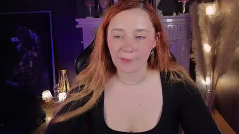 Snapshot of carolina_winter chatting on June 12, 5:17 am Mira online show from June 12, 5:17 am