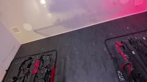 carolina online show from December 3, 8:40 pm