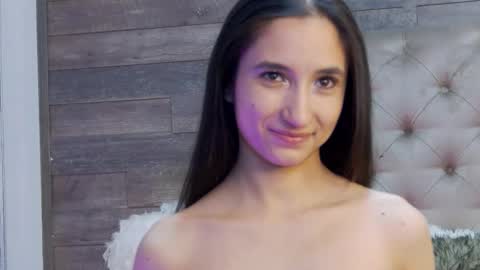 Snapshot of carolinahart chatting on December 4, 7:22 pm carolinahart online show from December 4, 7:22 pm