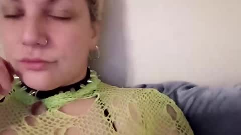 carolinajuggalo17 online show from April 25, 4:04 am