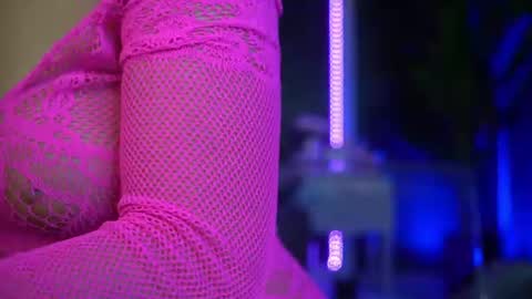 Mellany online show from June 18, 4:35 am
