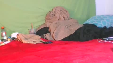 Snapshot of carolinayungin96 chatting on September 17, 7:04 pm carolinayungin96 online show from September 17, 7:04 pm