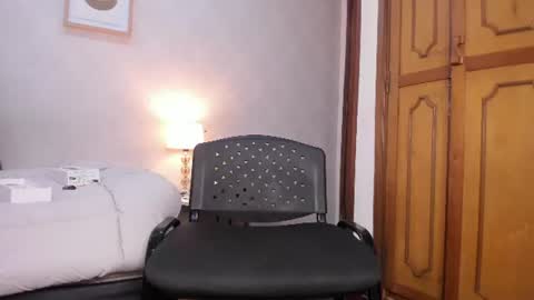  Caroline  online show from July 25, 11:30 am