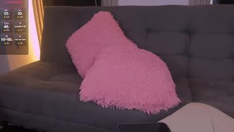 caroline_foster1 online show from April 30, 8:15 pm